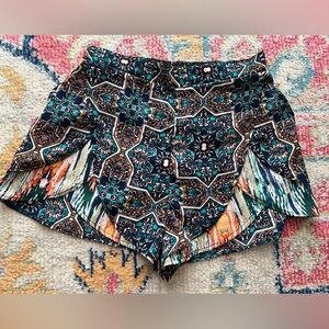 Mandala Print Tulip Hem Shorts Small